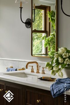 A traditional bathroom vanity with walnut reeded drawers and light countertops. Ensuite Vanity, Master Ensuite Bathroom, Walnut Vanity, Ensuite Design, Bathroom Features, Brass Knobs