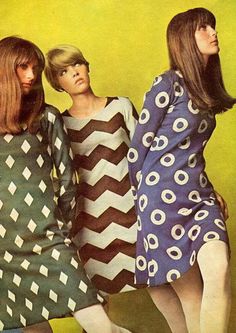 Mod love. 1960s Outfits, 60s 70s Fashion, Fashion 1960s, Three Women, Sixties Fashion, Look Retro