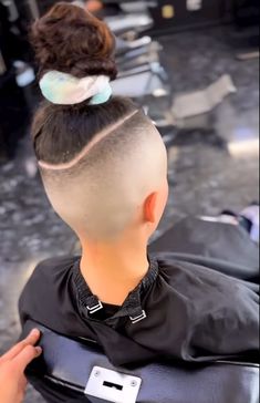 360 Undercut Women Long Hair, 360 Undercut Women, Undercut Women Long Hair, 360 Undercut, Mf Hussain, Nice Haircuts, Side Cut Hairstyles