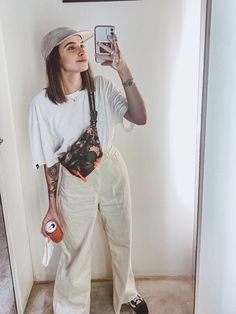 Skate Girl, Work Wardrobe, Please Wait, Fashion Inspo Outfits, Women Fashion, Outfit Inspirations, Instagram Profile, Fashion Inspo, Women's Fashion