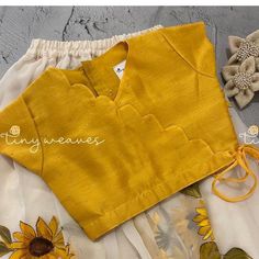 Blouse Ideas For Organza Sarees, Yellow Blouse Designs, Hand Painted Organza, Off White Skirt, Long Blouse Designs, Blouse Designs High Neck, Best Blouse Designs, Latest Blouse Designs Pattern, Kids Blouse Designs