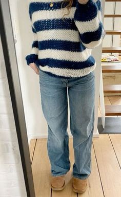 Style Ugg Mini, Winter Date Night, Winter Date Night Outfits, Date Night Outfits, Ugg Mini, Stockholm Style, Autumn Fits, Uggs Outfit