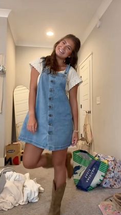 Cowgirl Outfits Fall, Fall Denim Dress Outfit, Ft Worth Stockyards Outfit, Girly Outfit, Cowgirl Boots Outfit Dresses, Preppy Church Outfit, Country Church Outfit, Plus Size Aesthetic Outfits, Country Outfits Women