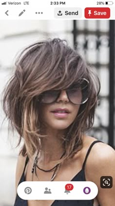 Thick Hair With Bangs, Bob Hairstyles For Thick Hair, Cabelo Pin Up, Hip Hair, Hairstyles For Thick Hair, Layered Haircuts For Women, Messy Bob, Messy Bob Hairstyles, Bob Hairstyles For Thick