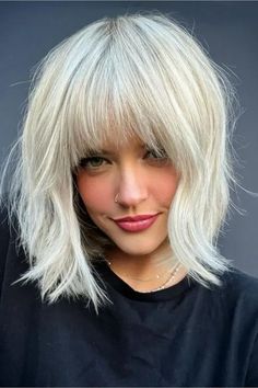 Bob With Bangs Bobbed Hairstyles With Fringe, Layered Thick Hair, Blonde Bob Hairstyles, Medium Bob, Bob Haircut With Bangs, Fringe Hairstyles, Blonde Bobs, Haircuts With Bangs