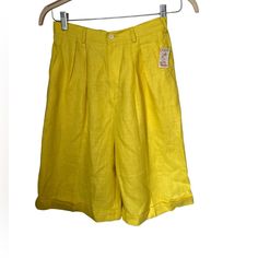 Yellow Pleated Linen Shorts Vintage Tagged Size 8 Brand: Talbots Mom High-Waist Style Nwt 100% Linen Note: Some Small Lose Threads Inseam: 11 In Waist: 26 In T8 Tags: European Summer Sofia Richie Linen Vintage Cottagecore Chino Shorts Women, Paisley Shorts, Black And White Shorts, Vintage Cottagecore, Sofia Richie, Navy And Khaki, White Short Dress, Mid Rise Shorts, Cotton Chinos