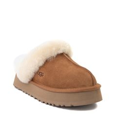 Ugg Slippers Platform, Uggs Platform, Christmas Gifts For Best Friends, Ugg Classic Mini Boot, Cute Uggs, Ugg Classic Mini Ii, Ugg Slides, Cute Suitcases, Ugg Winter Boots