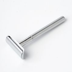 Over 2 billion disposable plastic razors are thrown out each year in the U.S. alone. A safety razor is a fantastic alternative to disposable razors, and this one can last you a lifetime. This attractive stainless steel razor is appropriate for all your shaving needs, regardless of your gender. As women, we got sick of paying more for our razors just because they’re pink and come with fancy features (that we were never quite convinced were necessary). We bring you this sleek alternative. It’s uni Reusable Razor, Low Waste Living, Halloween Vacation, Sustainable Swaps, Zero Waste Store, Disposable Razor, Clean Shave, Electric Razor, Smooth Shave