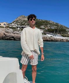 Coastal Mens Outfits, European Summer Style Men, Men Beachy Outfits, Coastal Male Outfit, Summer Men Outfit Beach, Summer Inspo Men, Greek Summer Outfits Men, California Aesthetic Outfit Men, Men’s European Fashion Summer