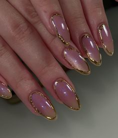 Cream Nail Art, Cat Nail Designs, Nails With Pink, Intricate Artwork, Summer Nail Designs, Bright Summer Nails, Romantic Nails, Gelish Nails, Classy Acrylic Nails