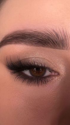 Prom Eyes, Ball Makeup, Glitter Water, Prom Makeup Looks, Graduation Makeup, Make Up Tools