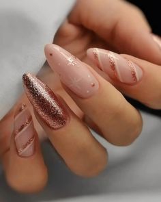 Elevate your style with these festive rose gold winter nails! Explore enchanting nail art designs with seasonal motifs to keep your fingertips chic all winter long. Nails Designer, Snowflake Nails, Uñas Acrilicas, Pink Nail, Xmas Nails, Pretty Acrylic Nails, Fancy Nails