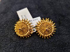 Small Hangings Gold Earrings, Gold Studs Earrings Indian Round, Gold Studs Earrings, Gold Jewelry Prom, Small Earrings Gold, Gold Earrings Indian, Bridal Earrings Studs