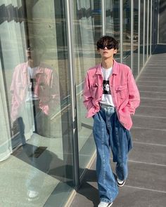 Pink Blue Outfit Aesthetic, Barbiecore Aesthetic Outfit Men, Colorful Mens Fashion Casual, Pink Outfits Masc, Barbie Inspired Outfits Men, Mens Pink Outfit Streetwear, Barbiecore Outfit Men, Pink Masculine Outfit, Pink Outfit Men Aesthetic