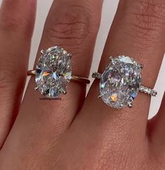 "6 Ct Huge Oval Cut Diamond Ring, Solitaire Prong Set Ring, 4 Prong With Pave Set Ring, Simulated Diamond Ring, 14k Yellow Gold Wedding Ring ❤ Item Information ❤ ✎ All Stone's Color/Clarity: DEF/VVS ✎ All Stone Quality: A ⇨  1st Ring:-> ✎ Stone Shape: Oval Cut  ✎ Stone Size: 14X10 mm ✎ Stone Weight: 5.80 ct ⇨  2nd Ring:-> ✎ Stone Shape: Oval Cut  ✎ Stone Size: 13X9 mm ✎ Stone Weight: 6.05 ct ❤ Customize Options ❤ ✎ Engraved: Accept name, Date, Symbol & Many more. It's laser engraving. Please wri Luxury Oval Diamond Ring Vvs Clarity, Luxury Oval White Gold Crystal Ring, Oval Crystal Ring With Vvs Clarity, White Oval Rings With Vvs Clarity, Luxury Oval Diamond Ring With Vvs Clarity For Proposal, Huge Wedding Rings, Huge Diamond Rings, Oval Shaped Engagement Rings, Oval Cut Diamond Rings