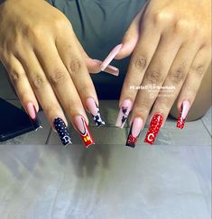 Long Mickey Mouse Nails, Mickey Mouse Inspired Nails, Mickey Mouse Nails Acrylic, Themed Acrylic Nails, Disney Character Nails