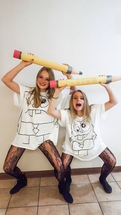 The Funniest Movie Moments That Always Make Us Laugh Spongebob Theme Rave Outfit, Spongebob Squarepants Costume Diy, Pearl Halloween Costume Spongebob, Doodle Bob Halloween Costume, Spongebob Halloween Costumes Women, Spongebob Theme Party Costume, Sponge Bob Outfits, Spongebob Dress Up Party, Spongebob Party Outfit Ideas