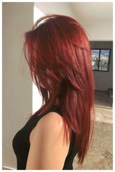 Discover the allure of red hair streaks with our curated color ideas. Whether you're looking for subtle hints or bold statements, our guide has something for everyone. Visit our website using the link above for more detailed information and to explore a range of stunning red hair color options. Transform your look today! #RedHair #HairColorIdeas #BeautyTips #FashionTrends #HairInspiration #BoldColors Burgundy Hair, Hair Dye Colors, Hair Inspiration Color, Cut My Hair