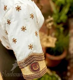 Blouse Designs For Silk Sarees, Simple Wedding Blouse Designs, White Blouse Designs, Silk Saree Blouse Designs