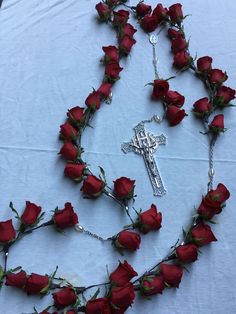 Rosary Made Of Roses, Making Rosary Beads From Roses, Red Rosary Tattoo, Rosary Decor, Rosary Wallpaper, Rosary Tattoo Wrist, Rosary Aesthetic, Rosary Art, Rose Rosary