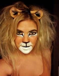 Lion Face Paint, Lion Halloween Costume, Lion Halloween, Animal Face Paintings, Animal Makeup, King Costume, Lion Mask