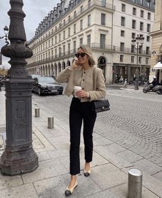 Ballet Flats Outfit, Elegant Outfit Classy, Fall Winter Trends, London Style, Flats Outfit, Beige Outfit, Business Casual Work, Effortless Outfit, Zara Fashion