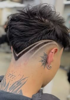 Men Undercut Design, Men Haircut With Design, Men’s Haircuts With Designs, Skin Fade Women, Fade Designs Mens, Shaved Designs In Hair, Burst Fade With V, Curly Hair Men Haircut Black, Fade Haircut With Design