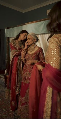 Royal Punjabi Bridal Look, Punjabi Wedding Outfits Sisters, Punjabi Wedding Suits, Sabyasachi Suits, Poppy Petals, Bridesmaid Photoshoot, Bride Photos Poses, Deepika Padukone Style, Bengali Wedding