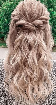 Easy Wedding Guest Hairstyles, Bridemaids Hairstyles, Wedding Hair Half, Bridesmaid Hair Long, Guest Hair, Bridesmaid Hair Makeup, Half Up Half Down Hairstyles, Wedding Guest Hairstyles, Prom Hairstyles For Long Hair