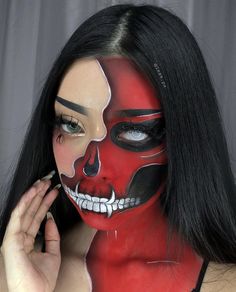 Half Face Makeup, Make Up Halloween, Birthday Makeup Looks, Creepy Makeup, Creepy Halloween Makeup, Halloween Idea, Cool Halloween Makeup