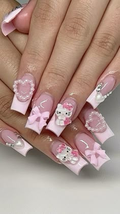 Paznokcie Hello Kitty, Hello Kitty Nails Art, Bow Nail Designs, Kitty Nails, Fake Nails Designs, Cute Simple Nails, Girly Acrylic, Nails Coffin Short, Hello Kitty Nails