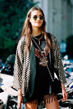 Street Style Edgy, Bohol, Metal Fashion, Fashion Blogger Style, Style Crush, Mode Inspo, Vintage Tee, Hippie Chic