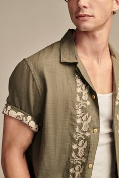 Embroidered Shirts Men, Men’s Boho Style, Organza Painting, Cottagecore Men, Hipster Fashion Summer, Tinker Fairy, Angel Clothes, Men's Capsule Wardrobe, Cuban Shirt