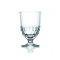 Expertise, passion, commitment and tradition. The oldest French La Rochère glassworks since 1475 has been included in a small group of companies elected as living heritage of the industry. Inspired by the French countryside, the masters of La Rochère continue production without changing the great attention to the quality of the glass, with its unique style.   Wine glass from the Artois collection with a capacity of 22cl. Material: Glass Color: transparent Set: 6 Glasses The Masters, French Countryside, Water Glass, Group Of Companies, Glass Color, Small Group, Glass Set, Small Groups, Bugatti