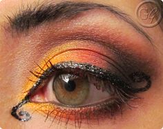 Butterfly Costume Makeup, Fairy Eye Makeup, Butterfly Halloween Costume, Eye Eyeliner, Butterfly Halloween, Butterfly Eyes, Butterfly Costume, Halloween Eye Makeup, Halloween Eyes