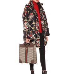 Gucci Padded Cape Coat With Flowers And Tassels In Black Padded Cape Coat With Flowers And Tassels In Black A Hybrid Silhouette Designed For Cruise 2019, The Puffer Is Refashioned Into A Cape Coat With Zipped Slits For The Arms, An Elegant Motif Animates The Nylon Base. Nylon Self Lined Detachable Hood With Zip Zip Pockets Drawstring At The Hem Snap Button Front With Hidden Zip Closure Zip Slits On The Side Allow This Item To Be Worn As A Cape Or A Coat 100% Polyamide Made In Italy Size 38 Gucci Jackets, Bubble Coat, Gucci Jacket, Long Puffer Coat, Puffy Coat, Black Down, Cape Coat, Cashmere Turtleneck, Stretch Leggings