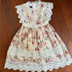 Beautiful Dress. Never Worn. Well-Made. Perfect Condition. Floral Party Dress, Clothing Ideas, Beautiful Dress, Kids' Dresses, Tea Party, Floral Dress, Beautiful Dresses, Pink White, Girls Dresses