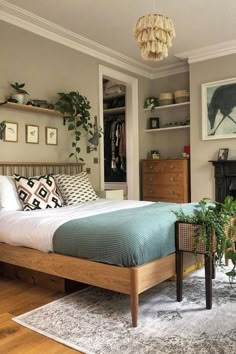 Ochre Bedroom, Cosy Bedroom Ideas, Modern Country Bedrooms, Cottage Bedroom Ideas, Bedroom Style Ideas, Yellow Kitchen Cabinets, Diy Headboard Ideas, Small Bedroom Inspiration, Bedroom Neutral