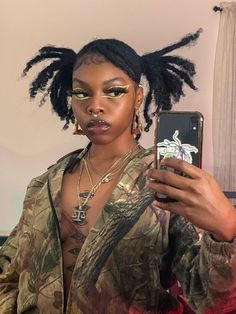 Ariel Core, Alien Core, Locks Hairstyles, Dyed Hairstyles, Loc Goddess, Short Locs, Loc Hairstyles, Art Pins, Short Locs Hairstyles