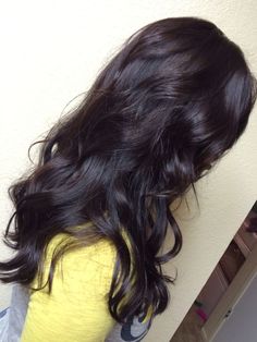 Black With A Hint Of Red Hair, Dark Hair Ideas For Pale Skin, Dark Mahagony Hair Color, Warm Toned Black Hair, Dark Brown Gloss, Mahagony Brown Hair, Black Hair With Red Undertones, Mahagony Hair Color, Black Cherry Hair Color Dark