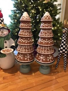 Dollar Tree Crafts Diy, Gingerbread Christmas Tree, Gingerbread Crafts, Food Crafts, Dollar Tree Crafts, Debt Payoff