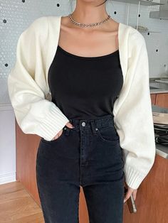 White Cropped Cardigan Outfit, Outfits With White Cardigan, White Cardigan Outfit Winter, Open Cardigan Outfit, Short Sleeve Cardigan Outfit, Short Cardigan Outfit, Cream Cardigan Outfit, Cropped Cardigan Outfit, Crop Cardigan Outfit