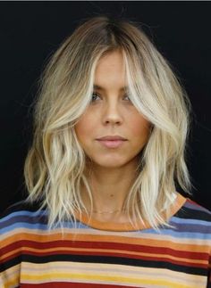 Best haircut bob medium ombre wavy lob ideas #haircut Wavy Lob, Wavy Bob, Lob Haircut, 100 Human Hair Wigs, Blonde Bobs, Cool Haircuts, Bobs Haircuts, Anton