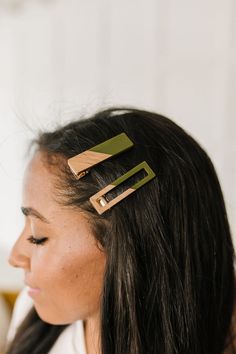 Looking for a unique, beautiful way to hold hair back? This beautiful Two Tone Hair Clip Set in Green has an alligator style metal clip on the back, and have a very strong grip to hold your hair! Great to pull back a bit of hair and enhance your hair style. The wood is nice and light; these clips won't pull on your hair through out the day. Acrylic and Wood Metal Clip Backing Measurements Two Tone Hair, Georgia Fashion, Hair Back, Tone Hair, Hair Accessories Jewelry, Romper With Skirt, Wood Metal, Hat Hairstyles, Clip On