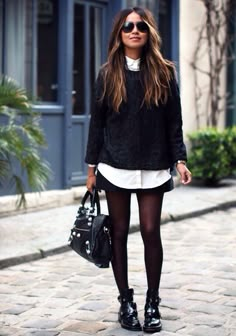 Ankle Boots Skirt, Shorts Styling, How To Wear Ankle Boots, Rok Mini, Walking Down The Street, Looks Black, Fashion Mode, Looks Style