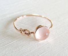 | skittlesprinkles | Infinity Knot Ring, Boho Styl, Pink Moonstone, Bohol, Rose Quartz Ring, Knot Ring, Diy Schmuck, Quartz Ring, Moonstone Ring