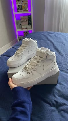 Nike Shoes 2023, Zapatillas Aesthetic, Af1 Mid, Air Force High, Gym Aesthetic, White Nike Shoes, Shoes 2023