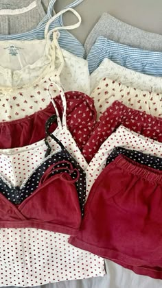 brandy melville sets Pj Sets Brandy, Brandy Pajama Outfit, Pajama Set Brandy Melville, Brandy Pjs Aesthetic, Pjs Brandy Melville, Brandy Matching Set, Brandy Melville Wishlist, Brandy Pjs Set, Brandy Pyjamas