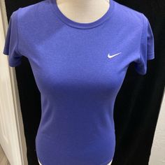 Women’s Purple Nike Legend Shirt, Moisture Wicking, Anti-Odor, Super Soft, Lightweight, Standard Fit 100% Polyester Nwot Size Xs Purple Nikes, Nike Fit, Nike Tops, T Shirt Top, Color Purple, Moisture Wicking, Nike Women, Womens Tops, Tops & Tees