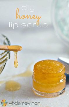 Got dry, chapped lips? This Nourishing Homemade Lip Scrub will smooth and soften your lips to perfection. Sooo healthy and natural--you can even eat it :)! #naturalbeauty Lip Scrub For Dry Lips, Homemade Lip Scrub, Honey Lip Scrub, Natural Lip Scrub, Diy Honey, Lip Scrub Recipe, Scrub Diy